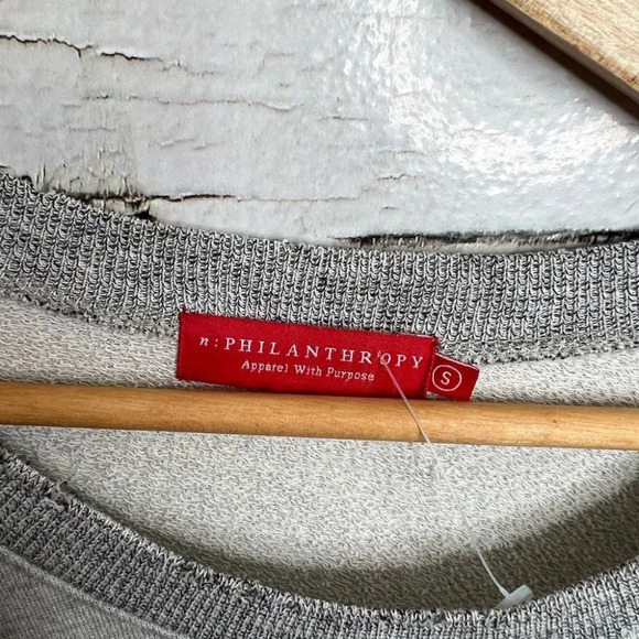 n:PHILANTHROPY Gray  distressed lace up Slouchy Sweatshirt sweater size small - Picture 5 of 9